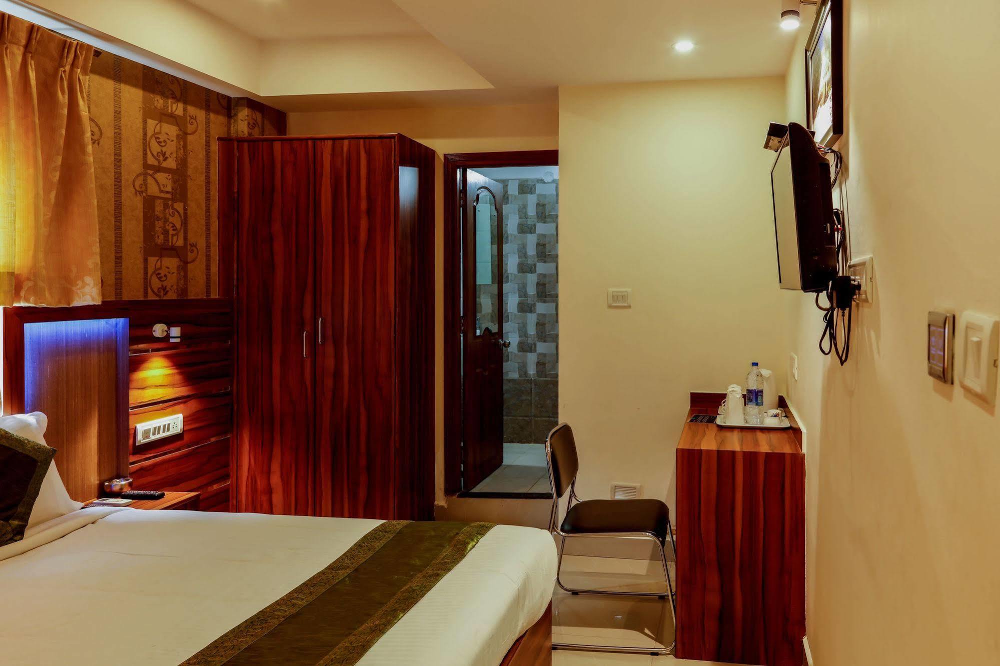 Itsy Hotels Elmas Golden Key Bangalore Exterior foto